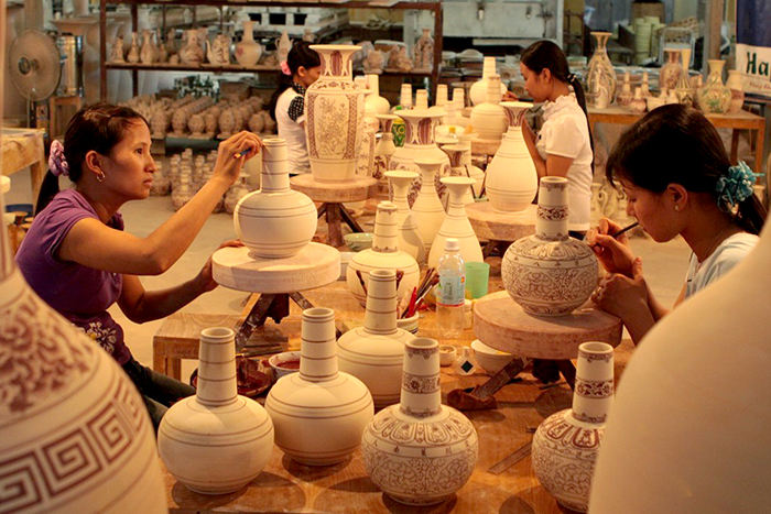 what to do in hoi an craftmanship